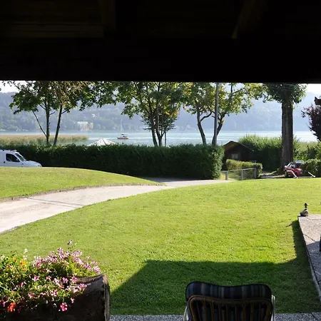 Seebungalows Wedenig Direkt Am * Krumpendorf