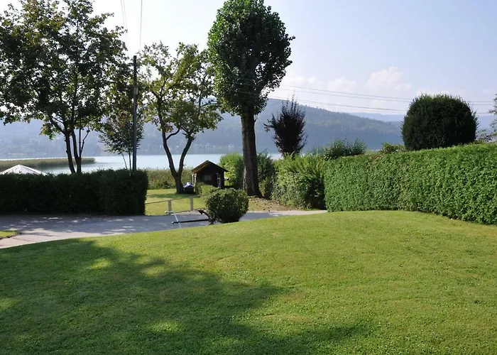 Дом отдыха Seebungalows Wedenig Direkt Am Крумпендорф